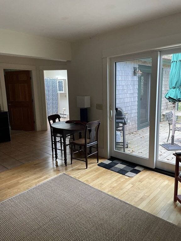 Charmant, 2Br Oceanfront Cottage mit herrlichem Ausblick. Neu eingerichtet. 1
