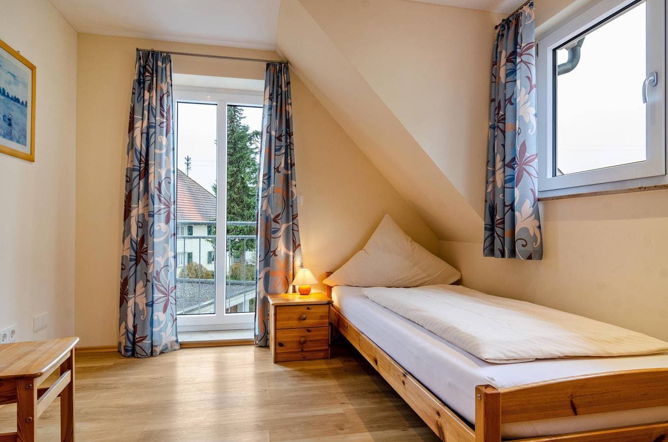 Foto 7 von 24: Lichtdurchflutete Ferienwohnung "Haus Eiche" in der Nähe des Bodensees mit WLAN, Balkon und Garten; Parkplätze vorhanden