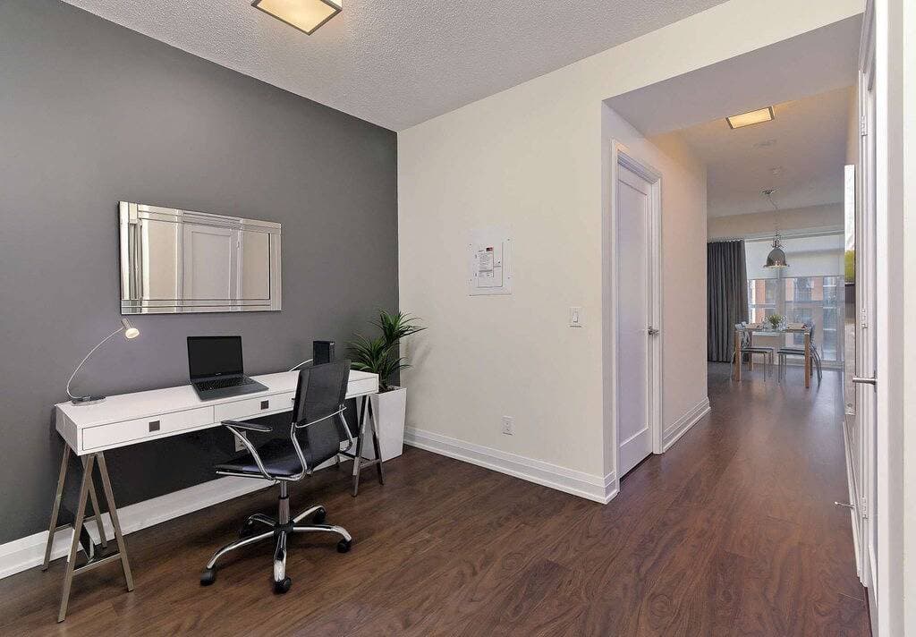 Foto 6 von 9: Hullmark -Prime Location-NorthYork