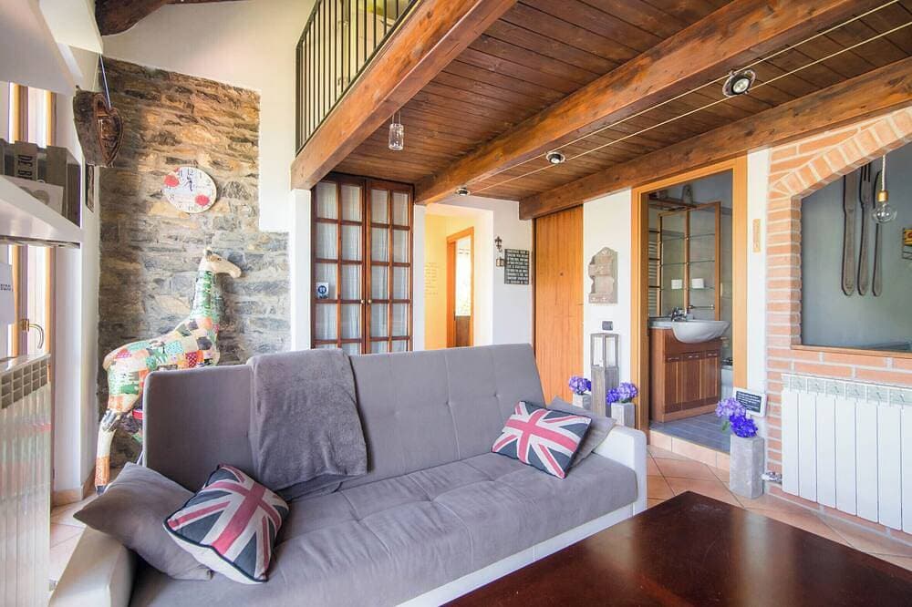 Foto 10 von 30: Romantic Retreat on Lake Como - Lake View from Every Window