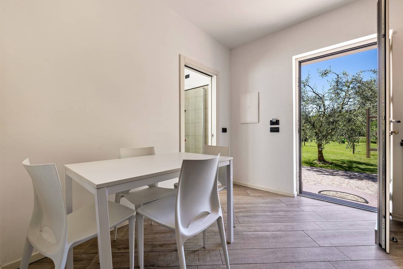 Foto 2 von 24: Studio „Monte Brento Gaggiolo 2“ mit Bergblick und privatem Garten