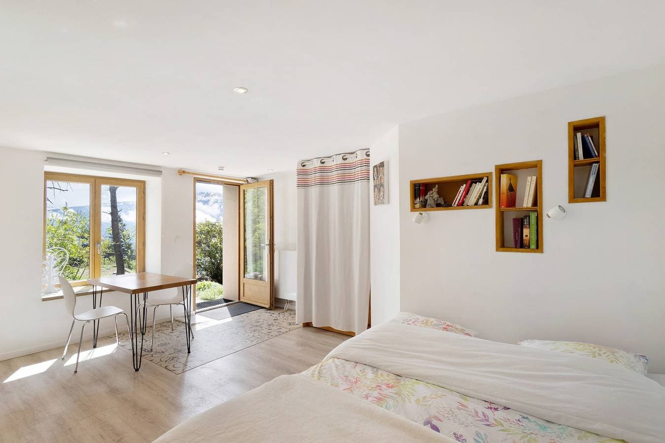 Foto 13 von 27: Studio-Apartment 'Sorbier Des Oiseaux' mit Bergblick, privater Terrasse und WLAN