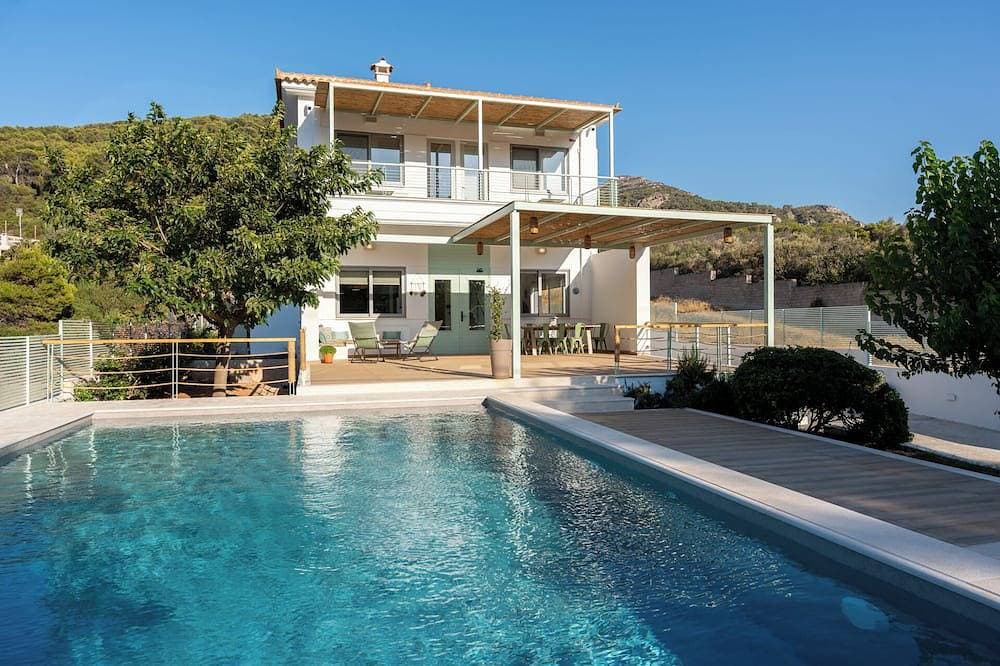 Ak-Green Villa 1