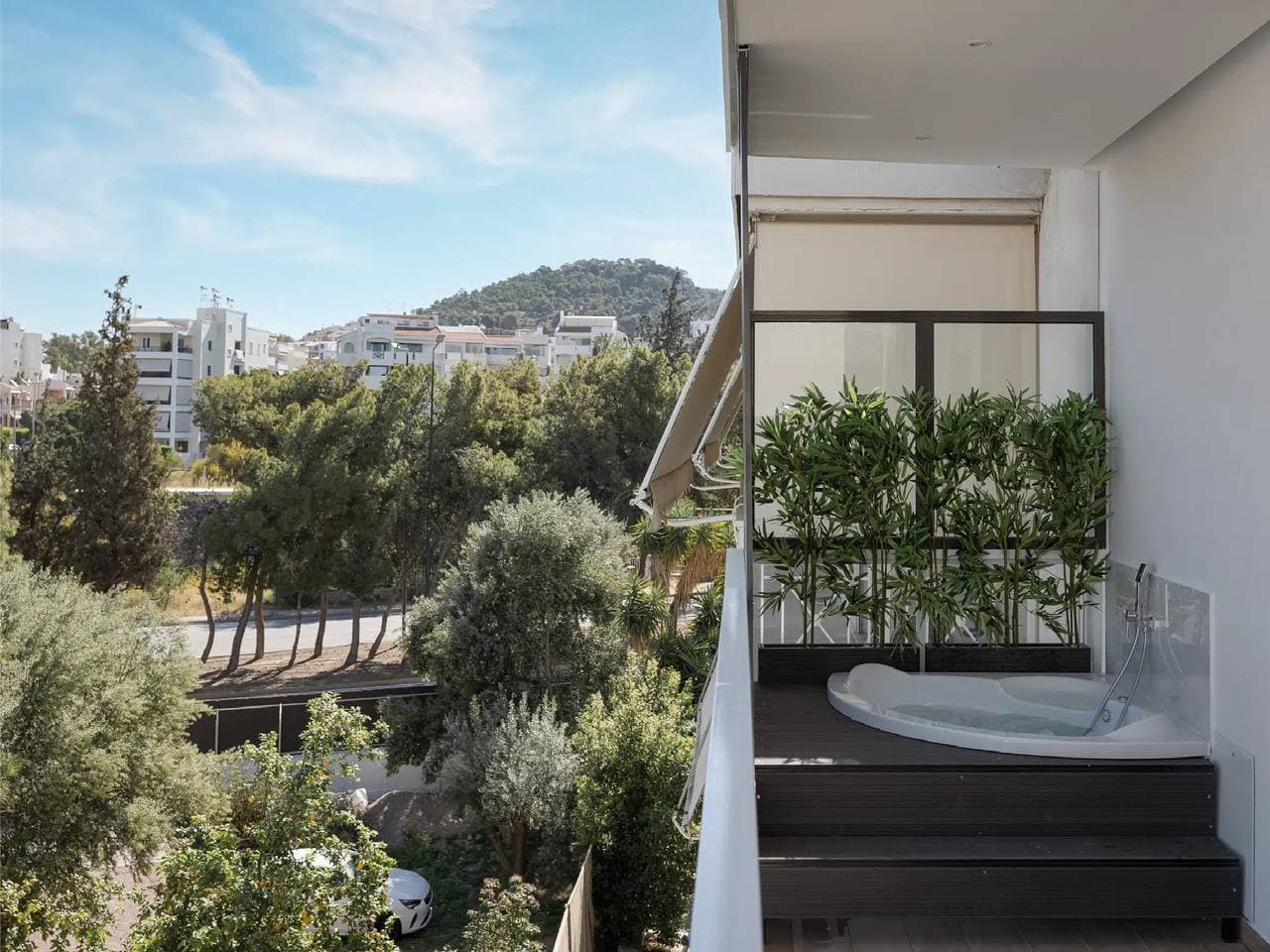 Foto 7 von 26: Modern Athens Apartment | Apartment Luxe | 1 Bedroom | Balcony