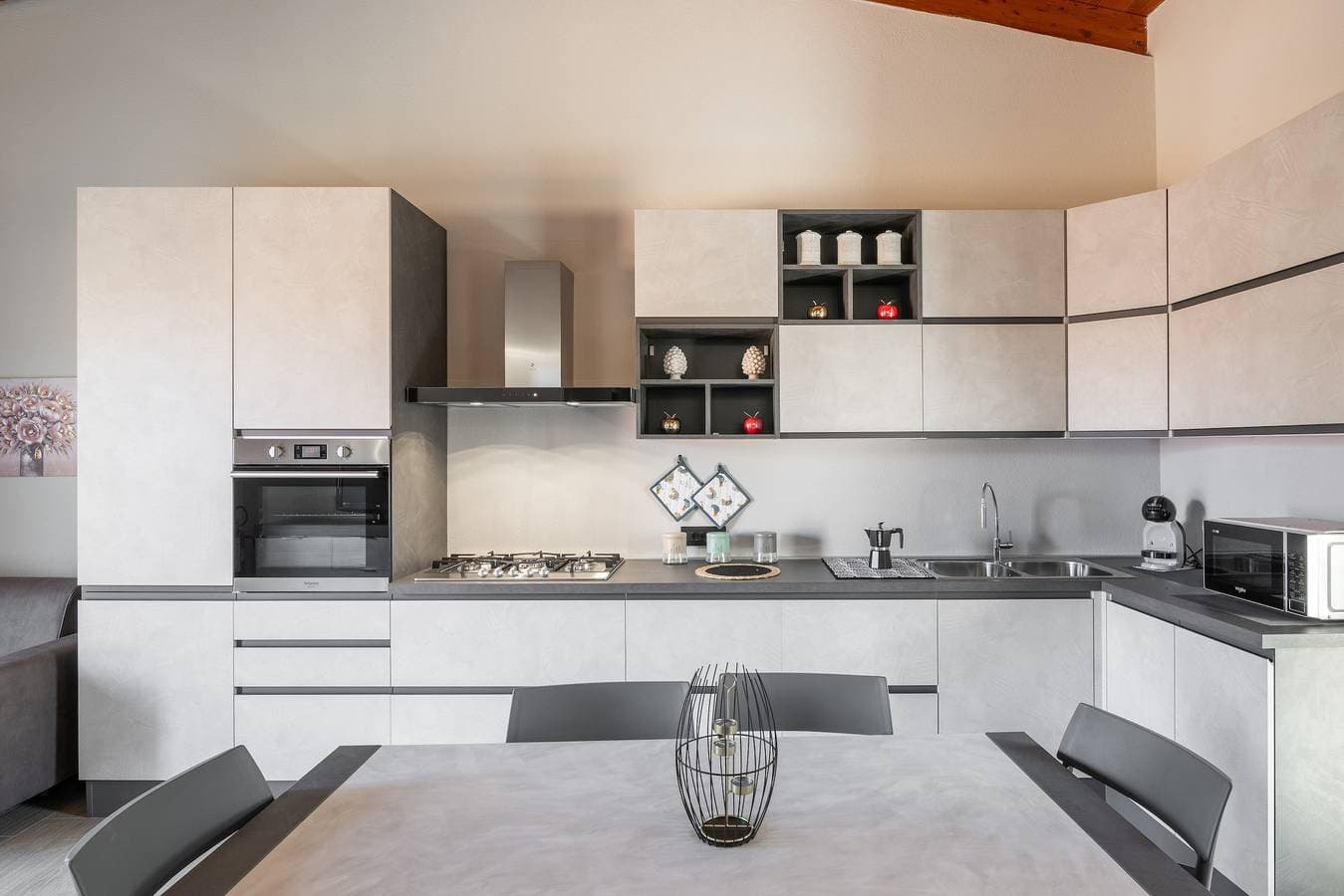 Foto 6 von 34: Ferienwohnung 'Matilde' mit Bergblick, Wi-Fi und Klimaanlage