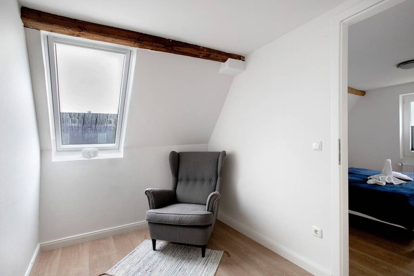 Foto 11 von 25: Ferienhaus 'Haushälfte Am Süderhafen' mit privater Terrasse, Garten und WLAN
