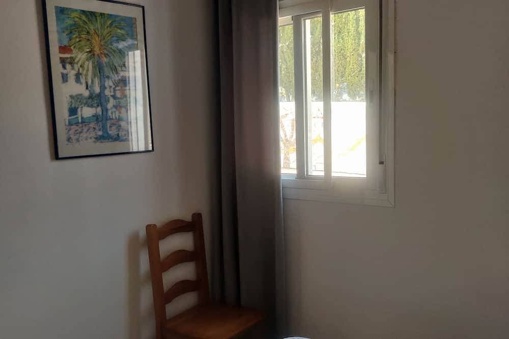 Foto 4 von 30: Bungalow  2-4 persons, pool, AC,  WIFI, sea view, sand beaches in Torre del Mar