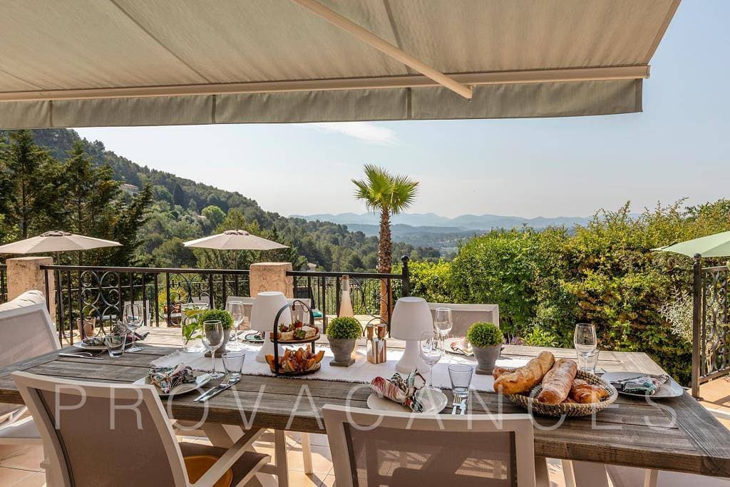 Foto 7 von 60: Schönes Ferienhaus mit Aussicht in Draguignan