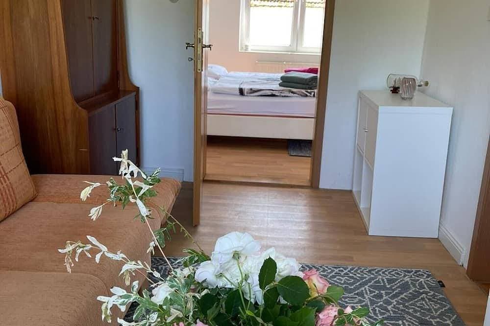 Foto 3 von 30: Ferienhaus 'Auszeit am Schweriner See' mit Terrasse, Garten und WLAN