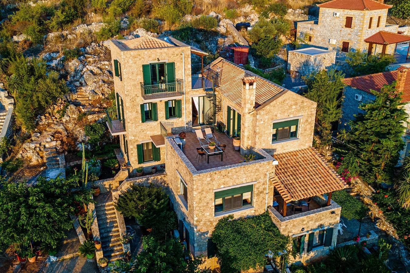 Foto 2 von 40: Ferienhaus „Villa Oneiro“ mit Meerblick, WLAN und Klimaanlage