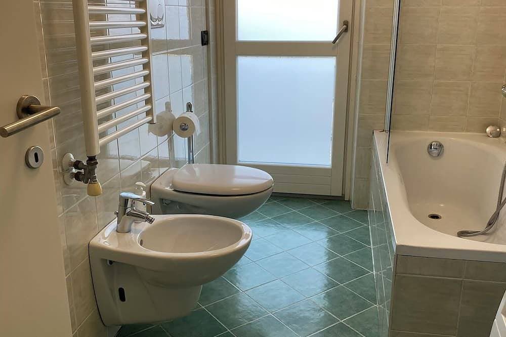 Foto 9 von 23: Apartment with Garden and 2 Private Parking Spaces • Self Check-in - Trento