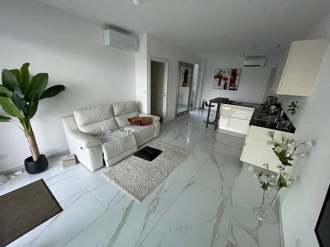 Foto 10 von 29: Isole apartment with pool and lake view in Baveno