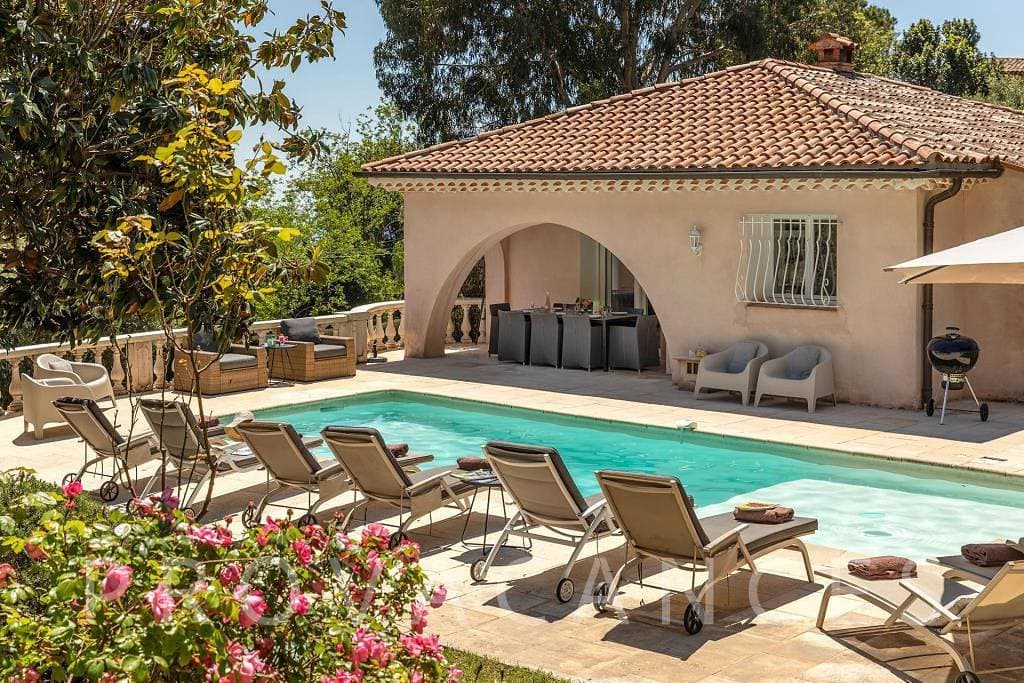 Foto 5 von 58: Ferienhaus mit Pool und Aussicht in Vence