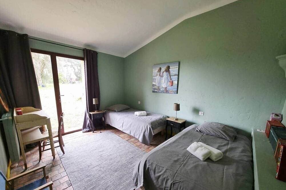 Foto 6 von 30: Magnificent Villa 14 p, swimming pool, garden, parking