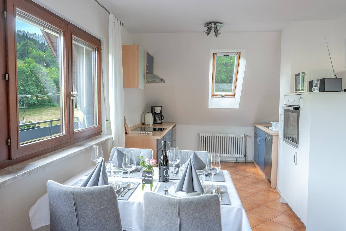 Foto 6 von 31: Apartment 'Wolter' mit gemeinsamer Terrasse, Garten und WLAN