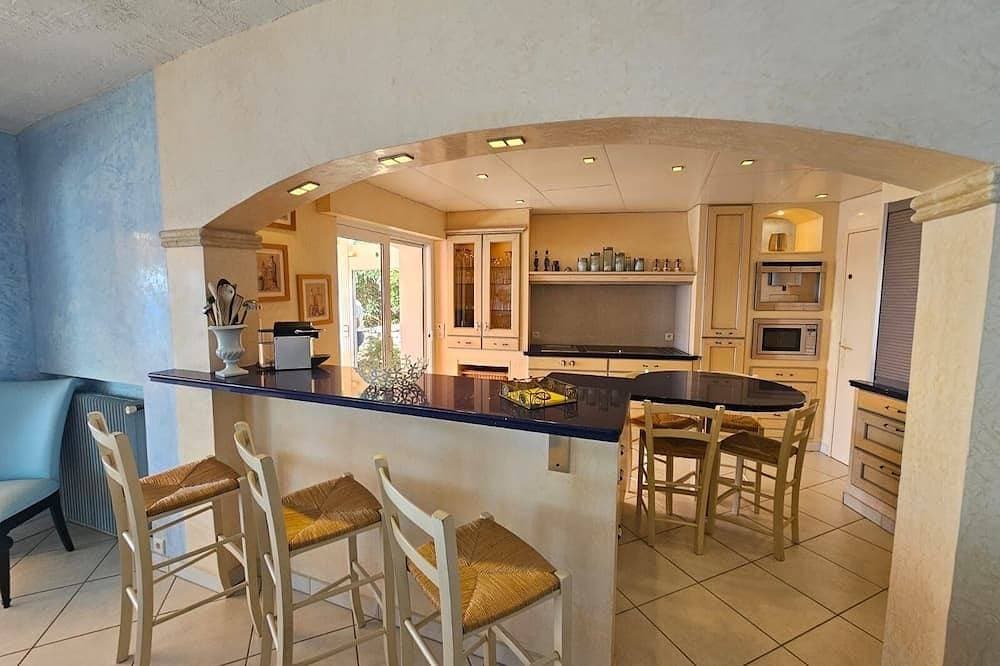 Foto 13 von 30: „Ein Stück Paradies“: Luxusvilla mit paradiesischem Blick – Last Minute Angebot