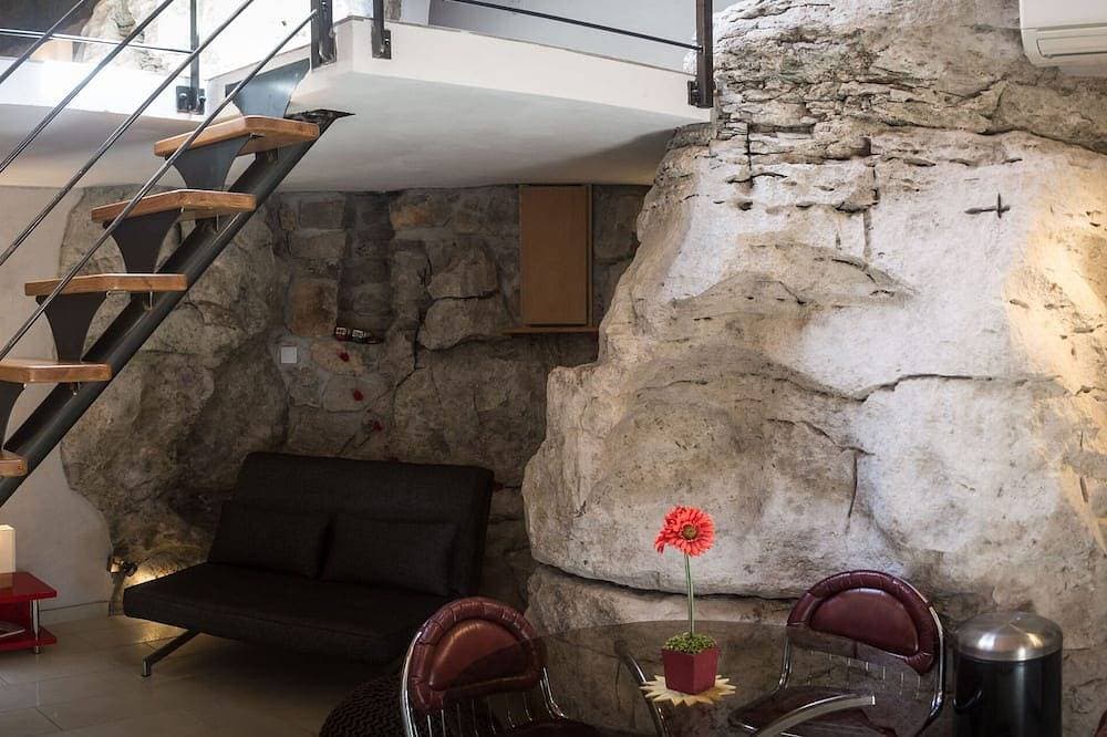 Foto 7 von 13: Unusual accomodation - Cave & pool (2 to 5 p.)