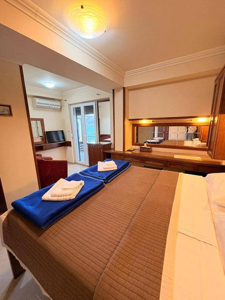 Foto 11 von 24: Double Room with Balcony and Sea View