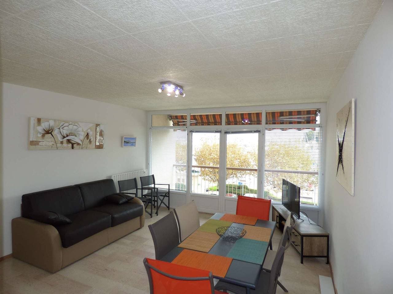 2 Schlafzimmer, neu, hell, direkt am Meer 1
