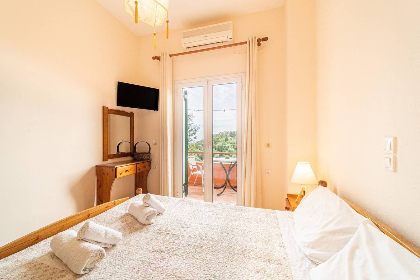 Foto 12 von 26: Einzimmerappartement Arianna Studio 12 mit Meerblick, Gemeinschaftspool und WLAN