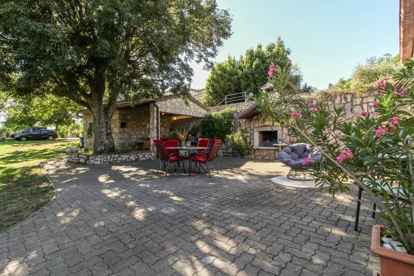 Foto 3 von 20: Ferienhaus Roža * großer Garten, Sonnenterrasse, Grill, WLAN