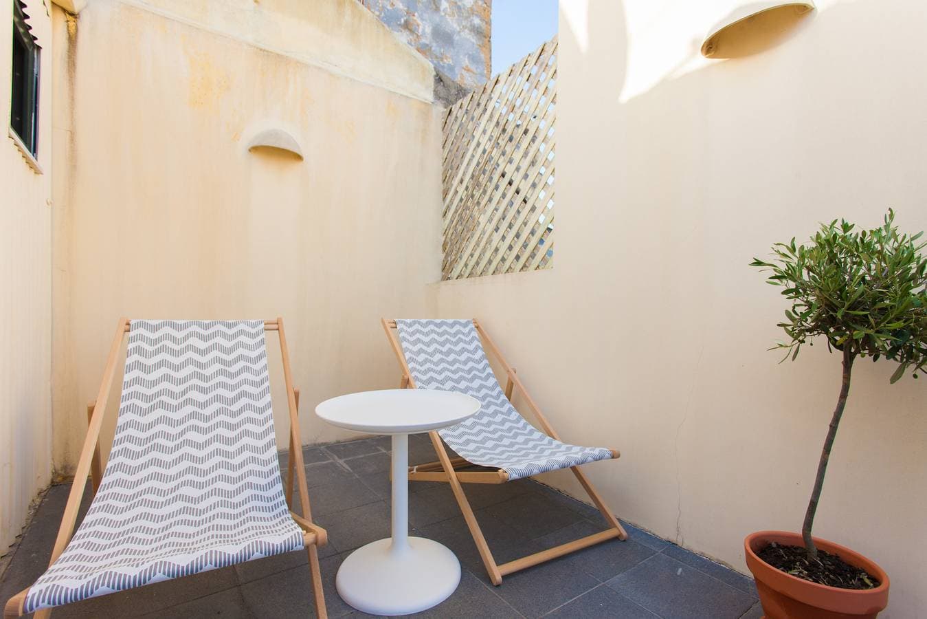 Foto 11 von 23: Flh Bairro Alto Loft with Sunny Terrace