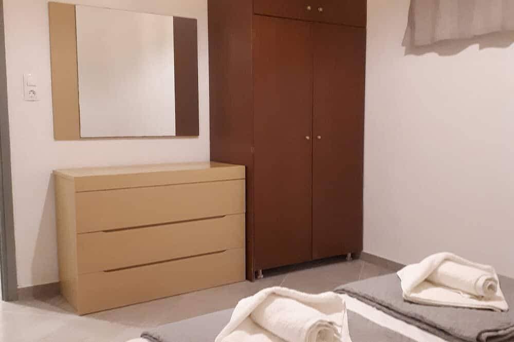 Foto 3 von 23: Spacious apartment with mountain views, large garden and terrace. Ideal location