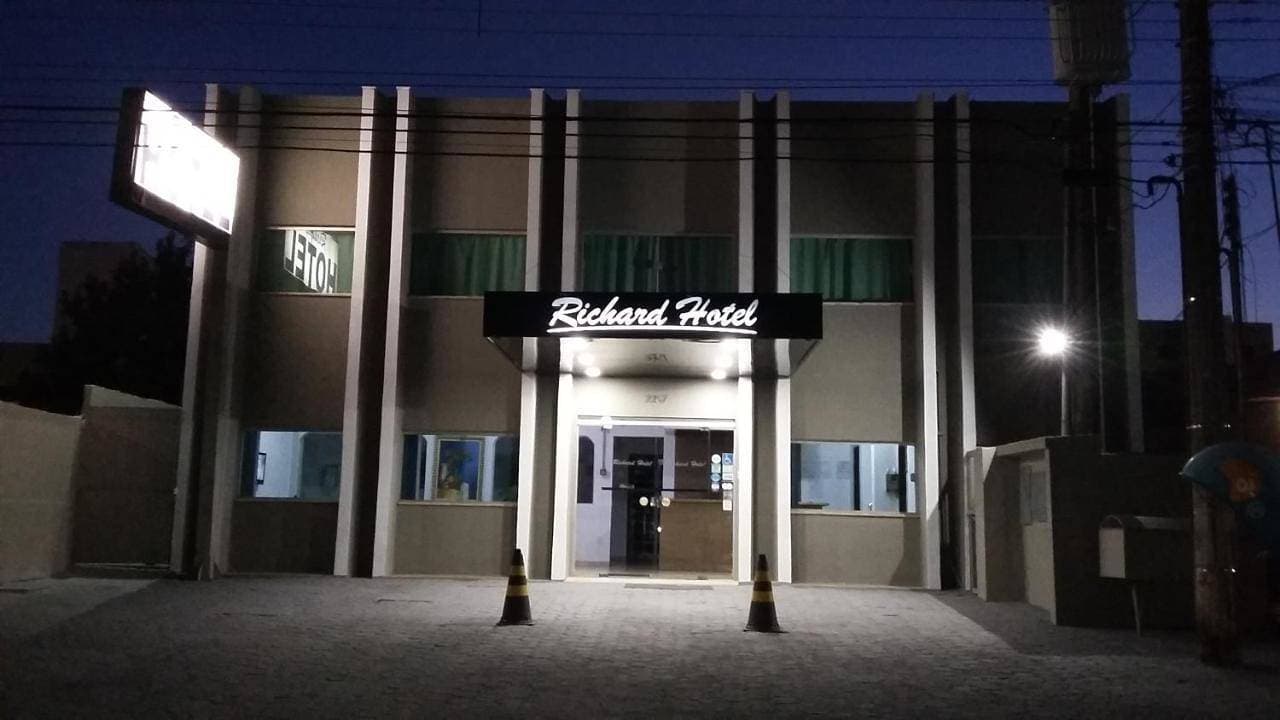 Richard Hotel 1