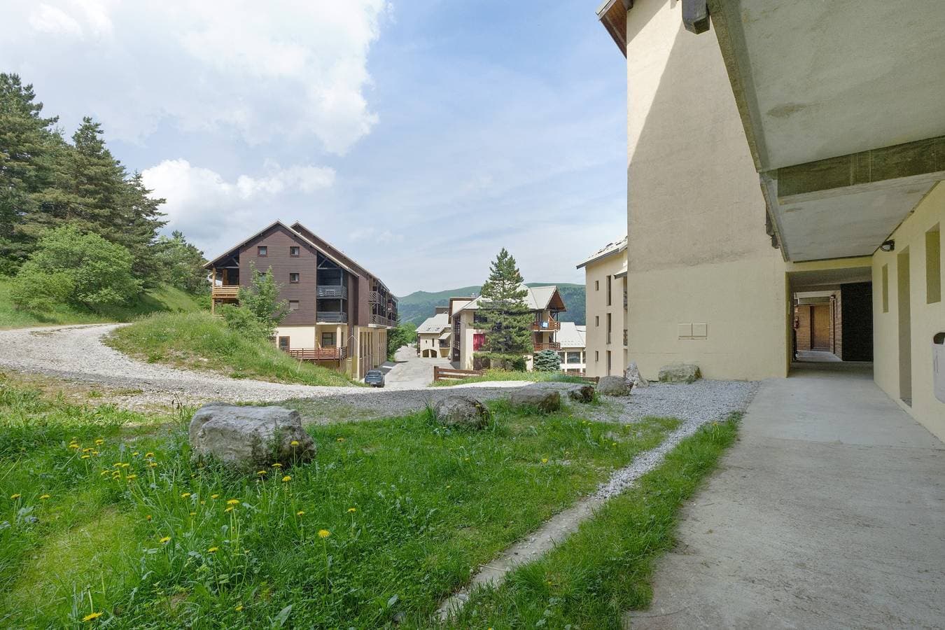 Foto 5 von 24: Ferienhaus 'Les Cimes - Blick auf Grand Veymont' mit Bergblick und privater Terrasse