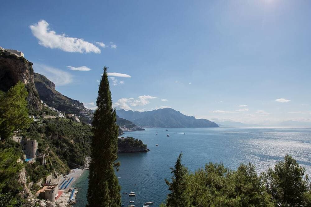 Foto 11 von 30: Villa Oriana Private Pool Villa, 35 Meters from the beach, stunning views.
