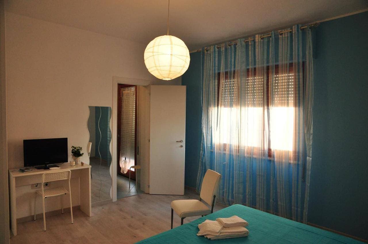 Foto 8 von 14: Double Room with Private Bathroom