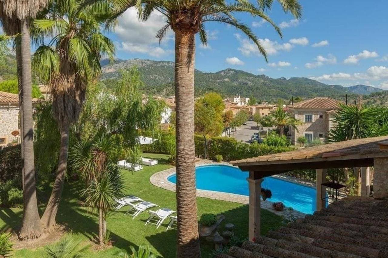 Foto 9 von 23: Ferienhaus in Mancor De La Vall mit Terrasse und Garten und Bergblick