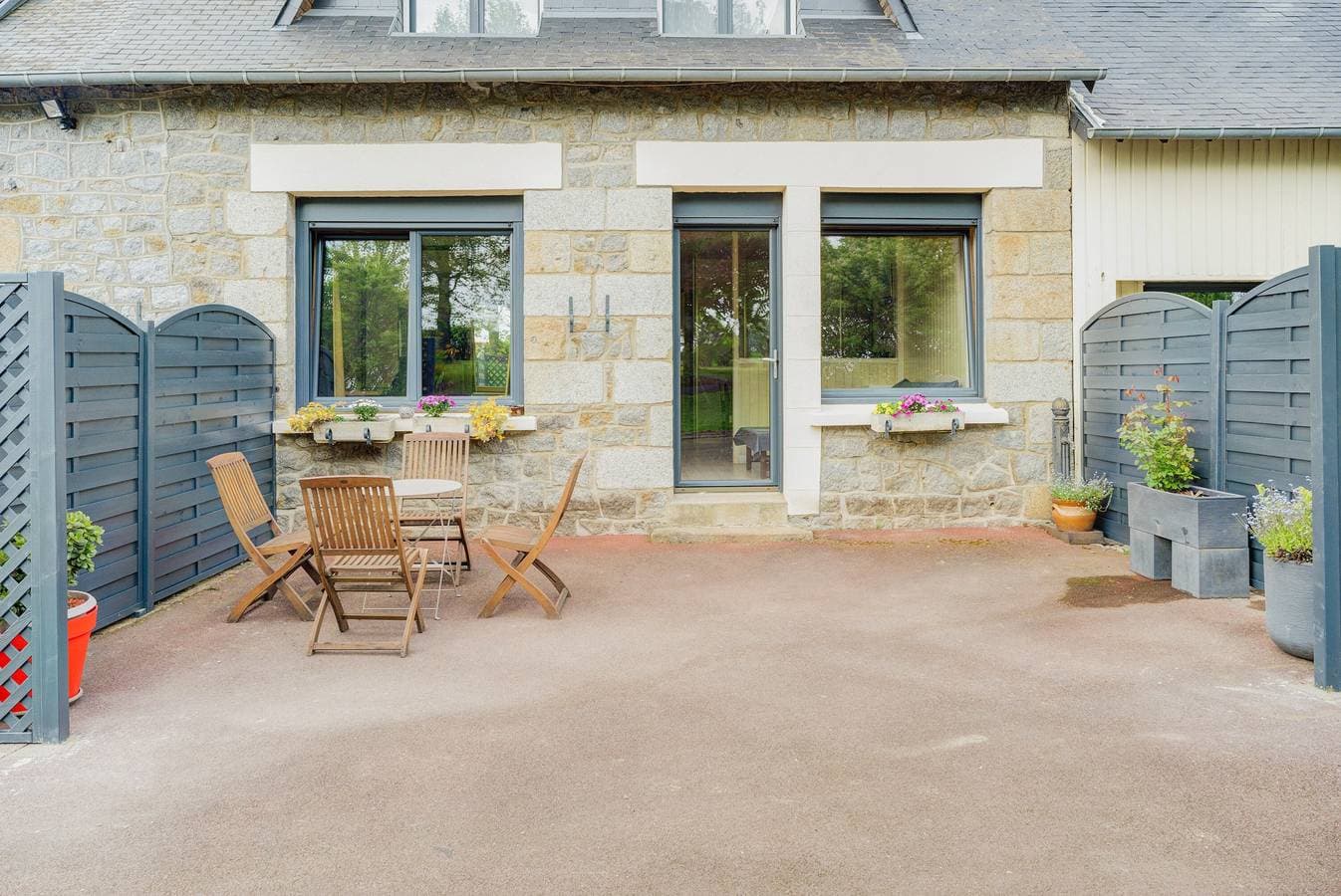 Foto 2 von 20: Ferienhaus 'La Maison De La Rebergère' mit gemeinsamer Terrasse, Garten und WLAN
