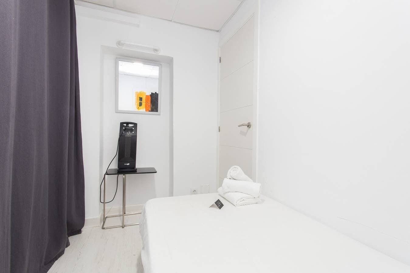 Foto 8 von 15: Black&White Apartment minimum stay 31 nights