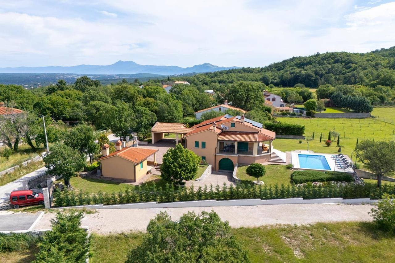 Foto 2 von 73: Villa