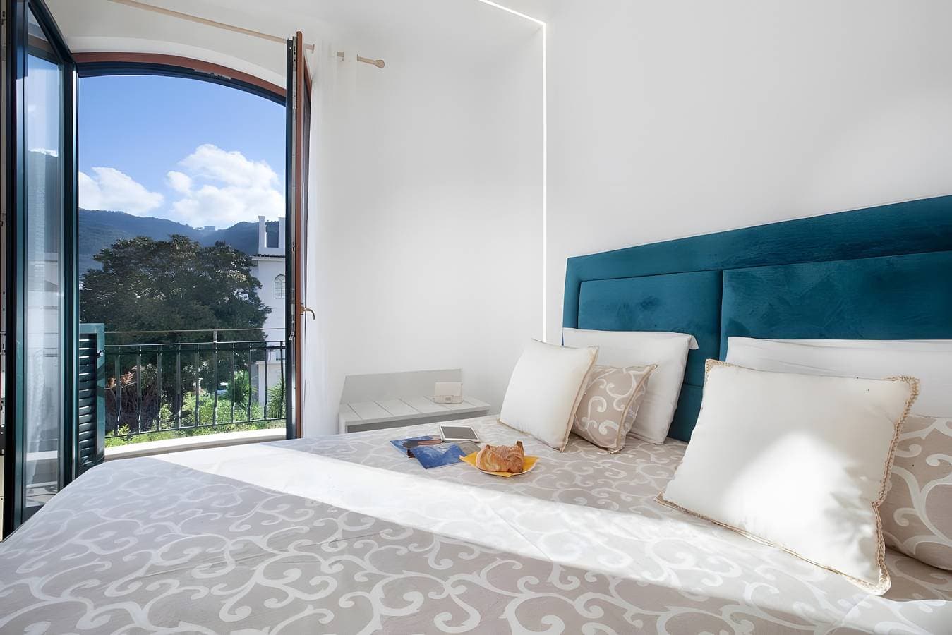Foto 3 von 19: Apartment 'Sorrento Luxury 1' mit Balkon, WLAN und Klimaanlage