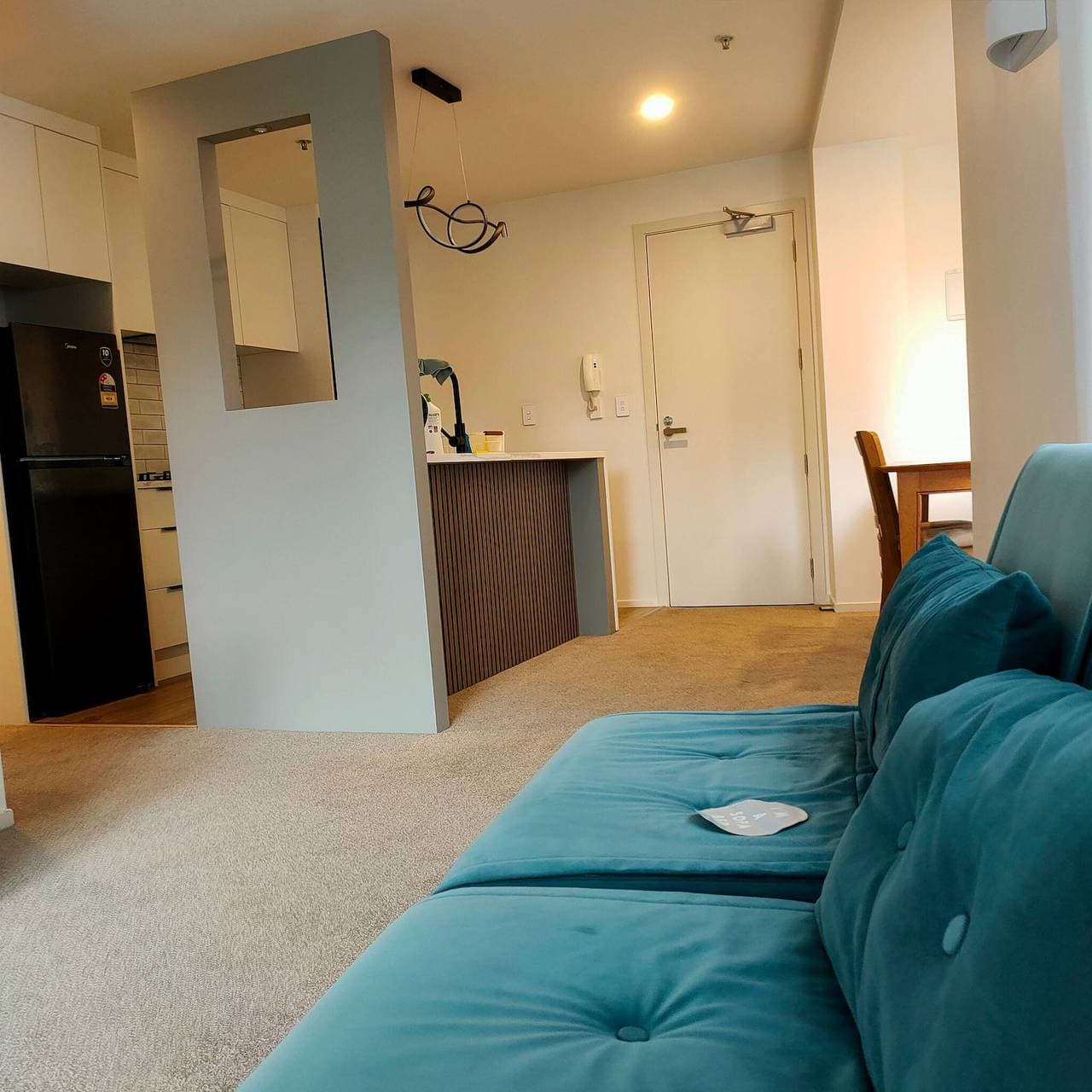 Foto 6 von 24: Ganze Wohnung in der Nähe von Einzelhandel, Grünfläche und Stadt