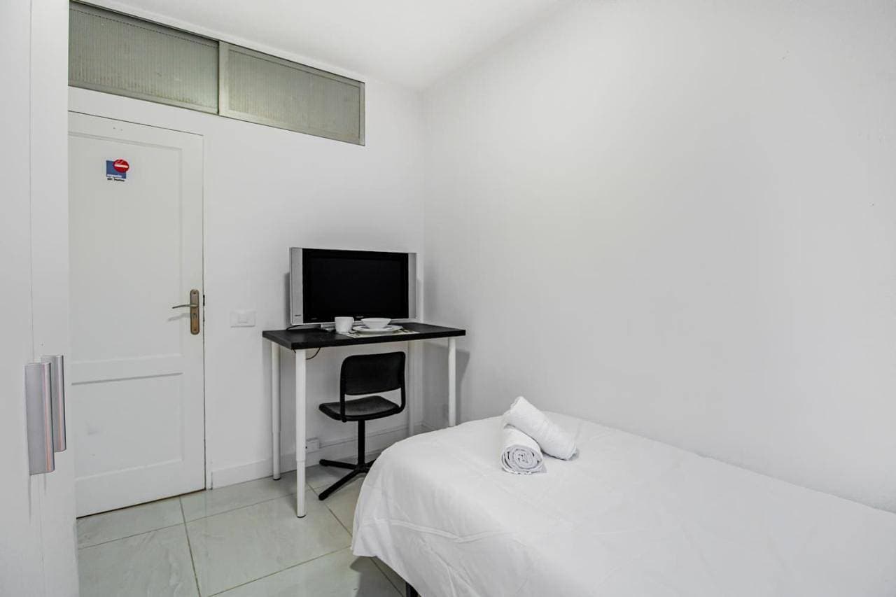 Foto 13 von 16: Double Room with Shared Bathroom