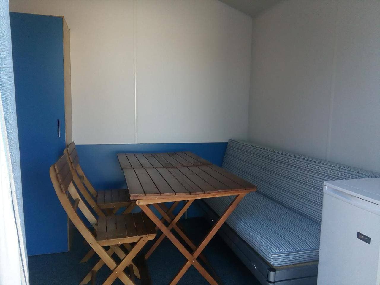 Foto 11 von 12: Caravan with Shared Bathroom