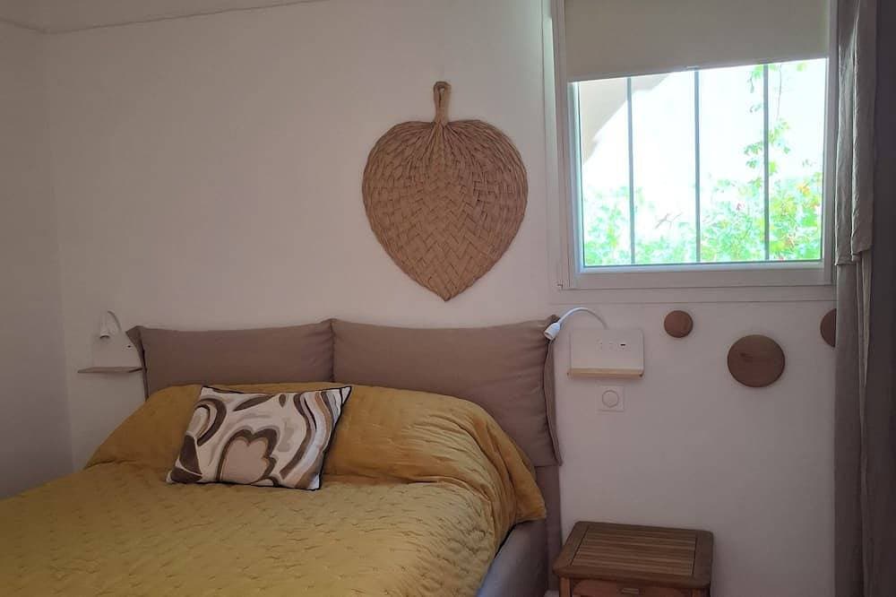 Foto 2 von 21: T2 air-conditioned, Wifi broadband, garden level, Gigaro beach and paths 500m away