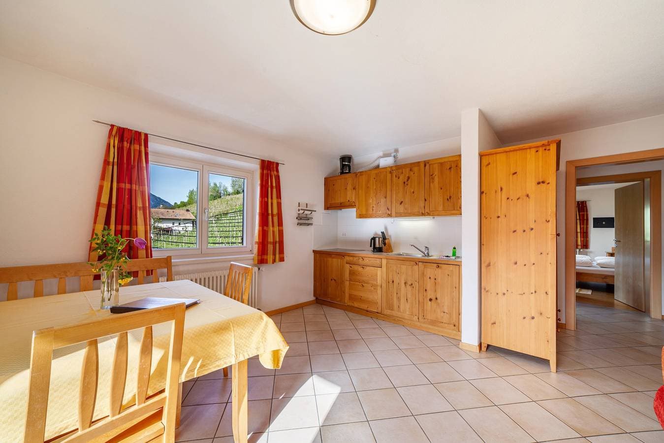 Foto 6 von 38: Ferienwohnung "Gasserhof Edelrot" mit Bergblick, Gemeinschaftspool und WLAN