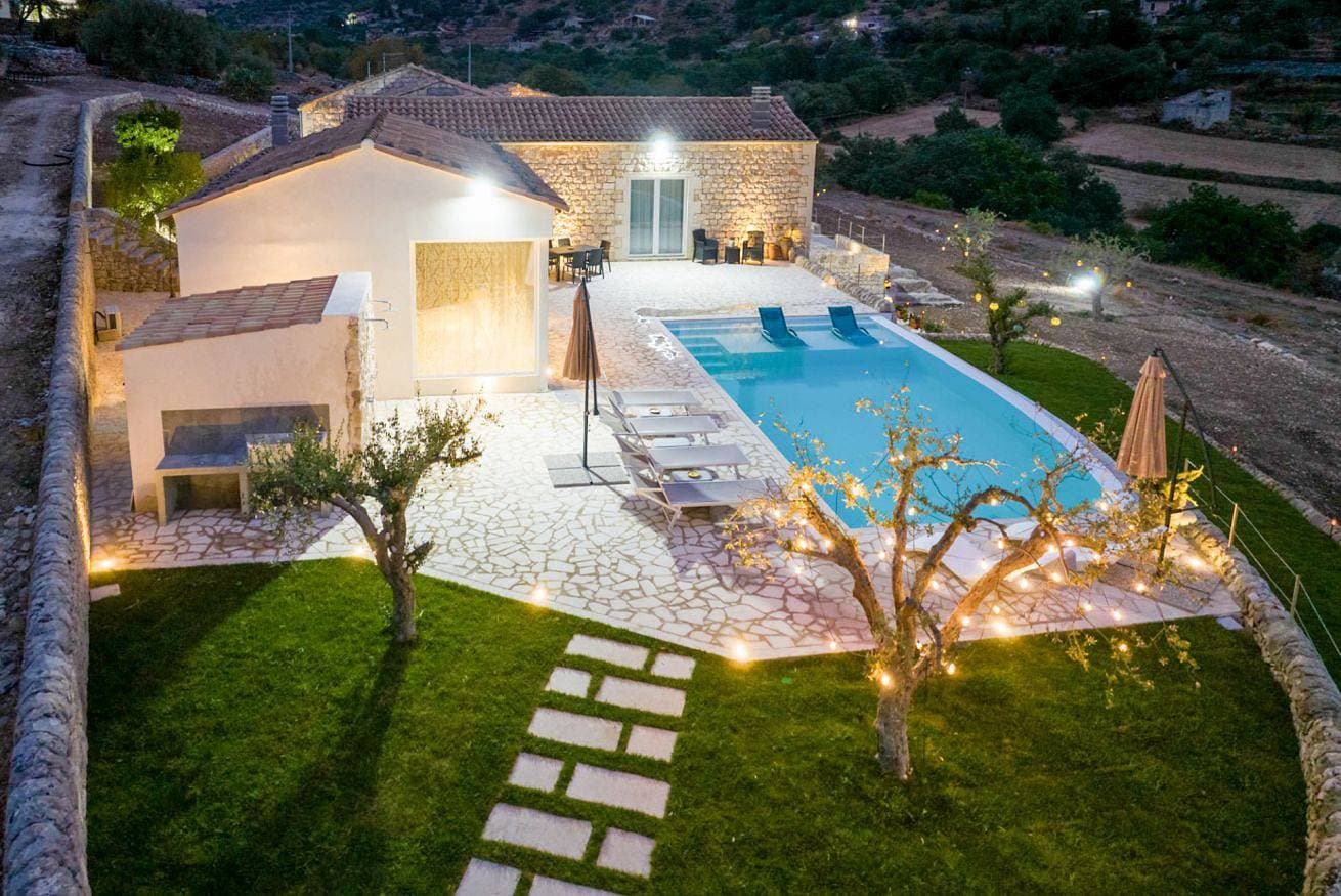 Foto 9 von 71: Villa für 9 Personen mit Garten