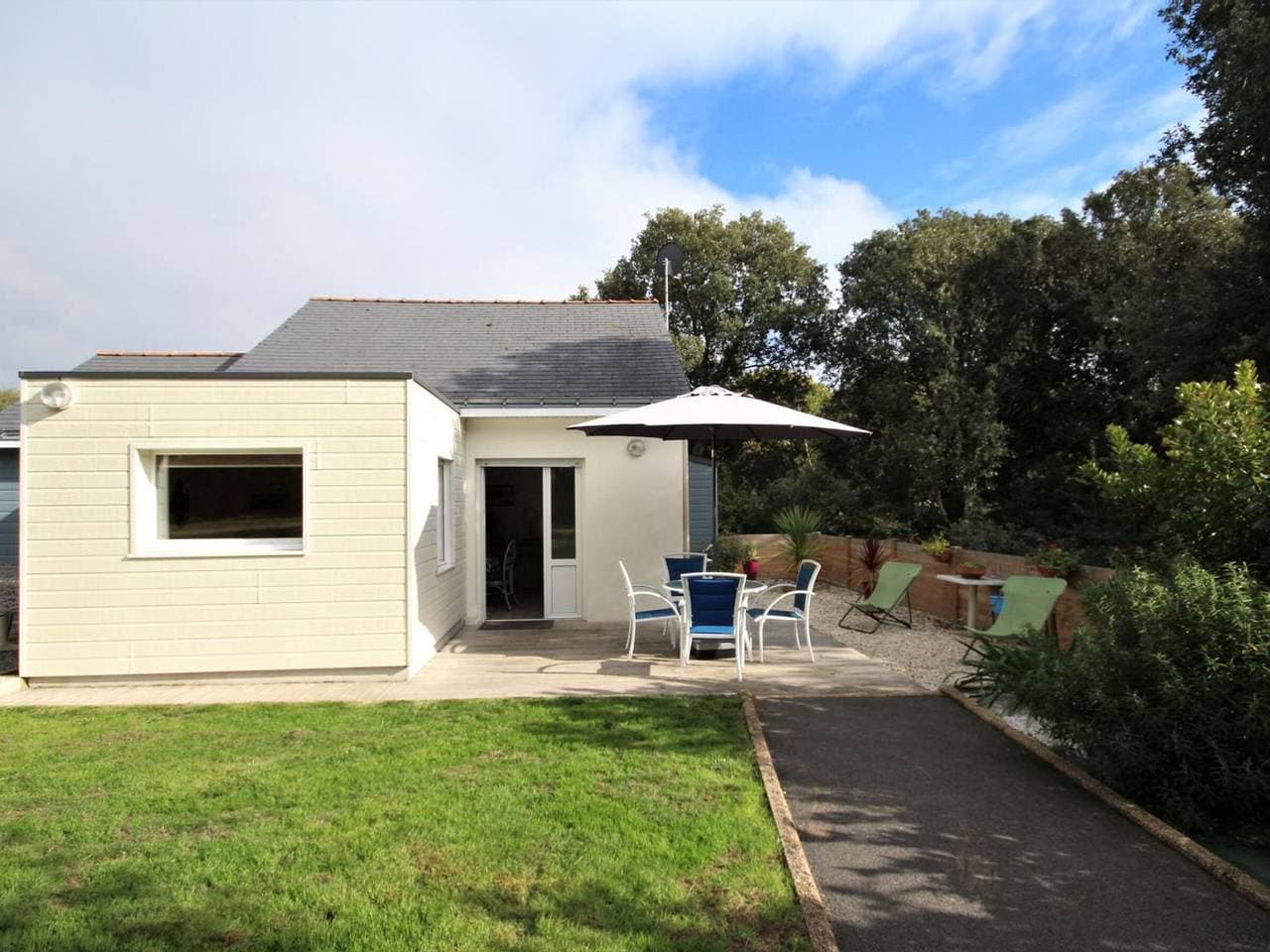 Foto 2 von 17: Gîte avec Terrasse Privative à 800m des Plages - 2 Chambres, Local à Vélos, Équipements Bébé