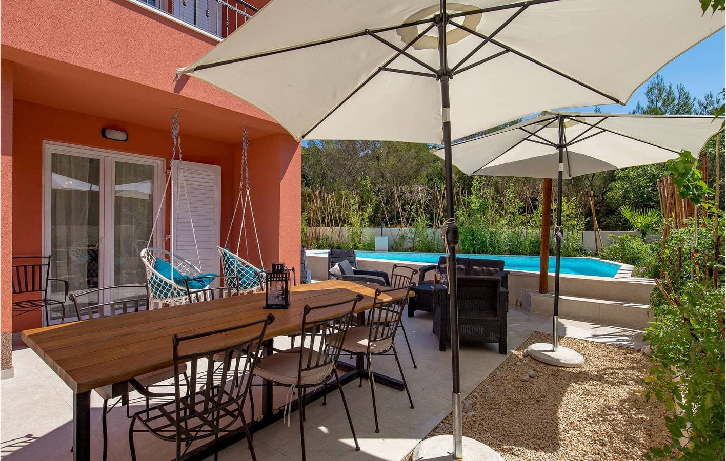 Foto 2 von 38: Apartment mit Meerblick, Pool und Terrasse, in Küstennähe