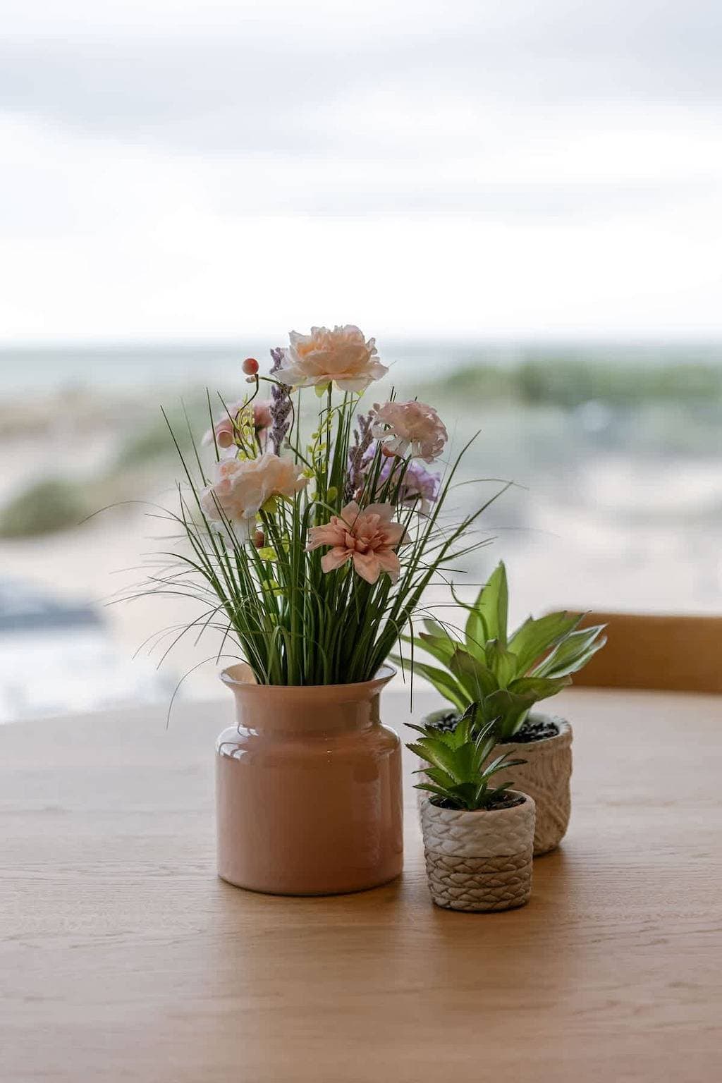 Foto 8 von 40: Coastal getaway w/ full kitchen & workspace