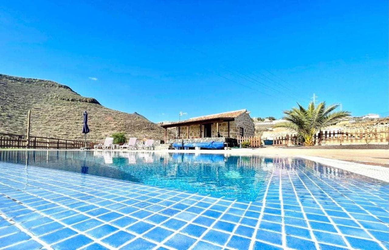 Casa rural con piscina privada, BBQ, y vista a Oceano Atlantico en Tenerife Sur 1