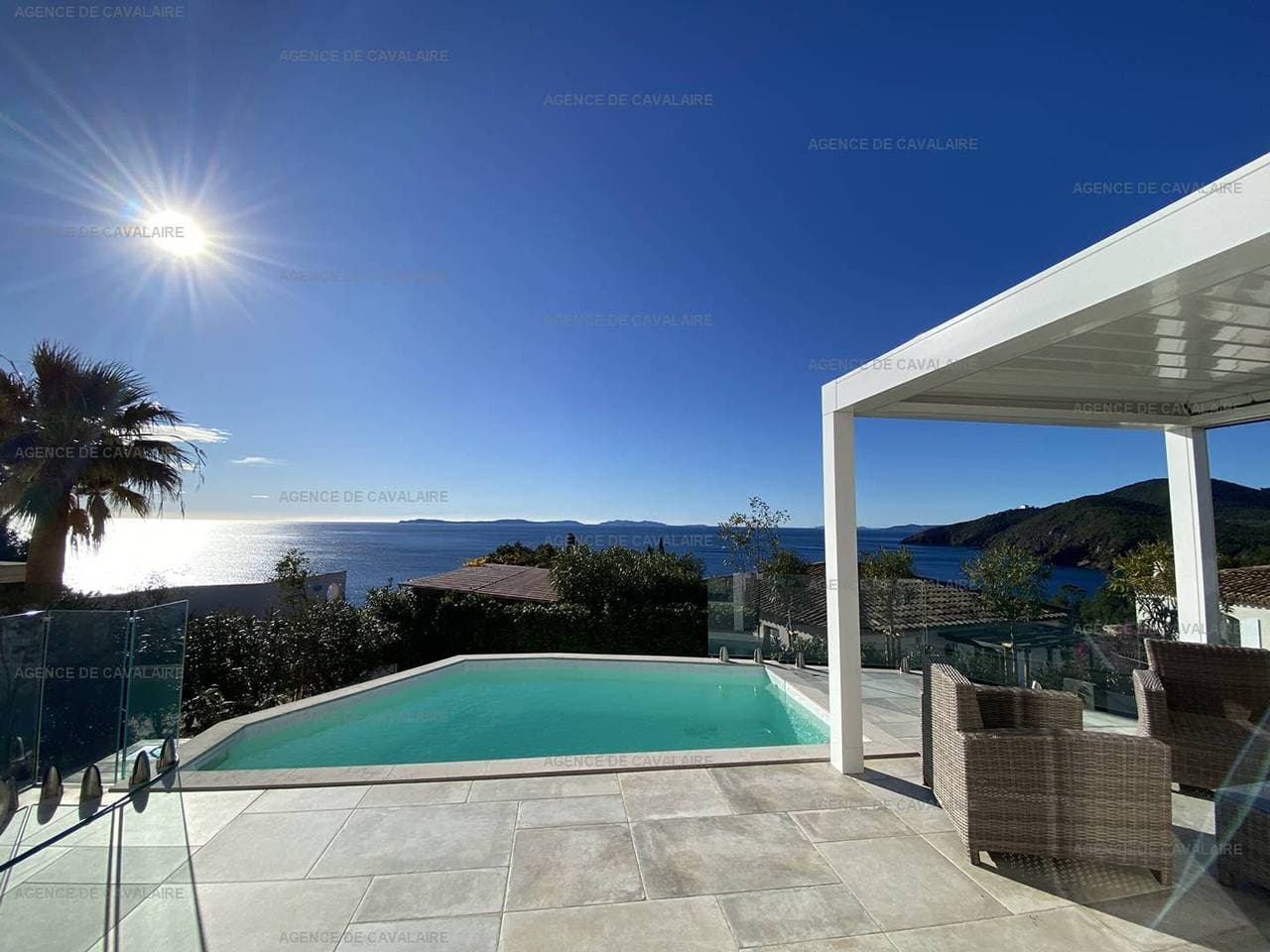 Moderne Villa mit Pool und Klimaanlage 1