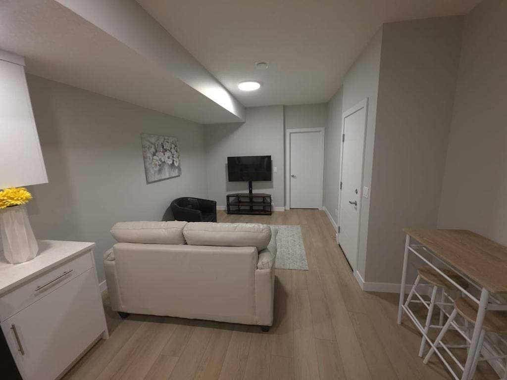 Foto 9 von 22: Geräumiges und modernes Apartment mit 2 Schlafzimmern in Calgary
