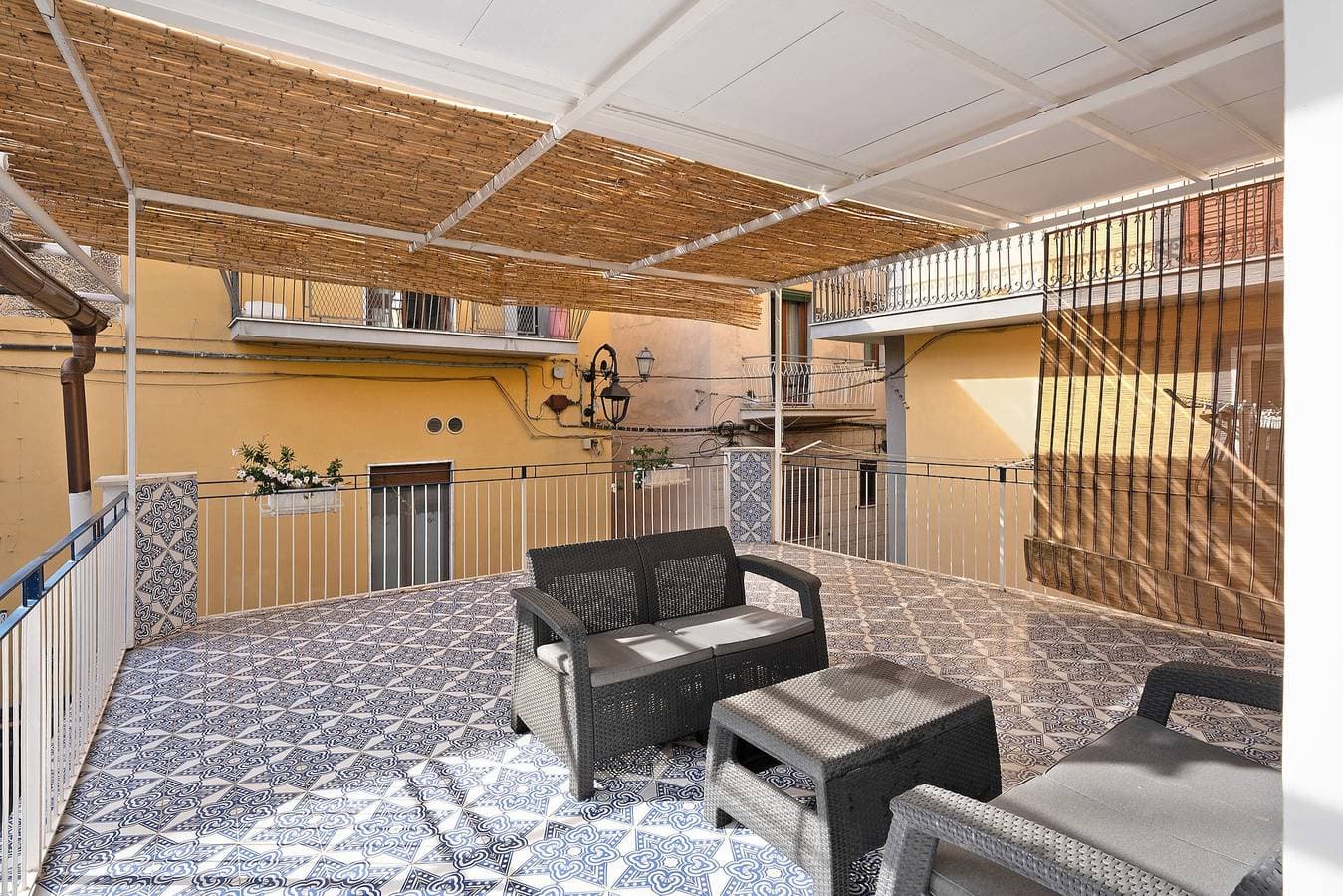 Foto 2 von 22: Ferienwohnung 'Central House' mit privater Terrasse, WLAN und Klimaanlage