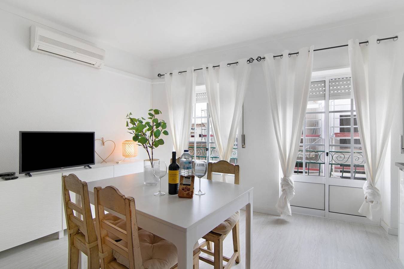 Foto 5 von 27: Ferienwohnung 'Tavira Light and Cozy' mit Balkon, WLAN und Klimaanlage